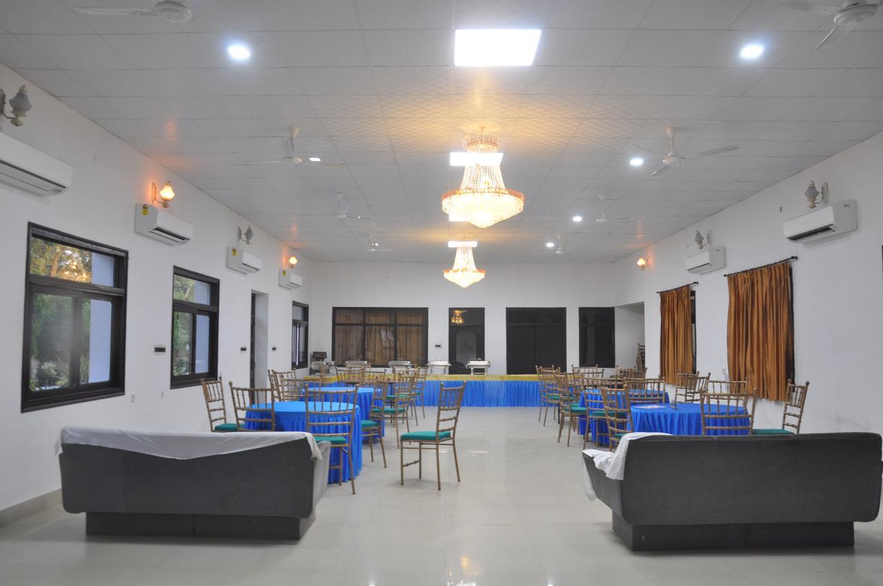 Hotel Eagle Nest Bharatpur Kültér fotó